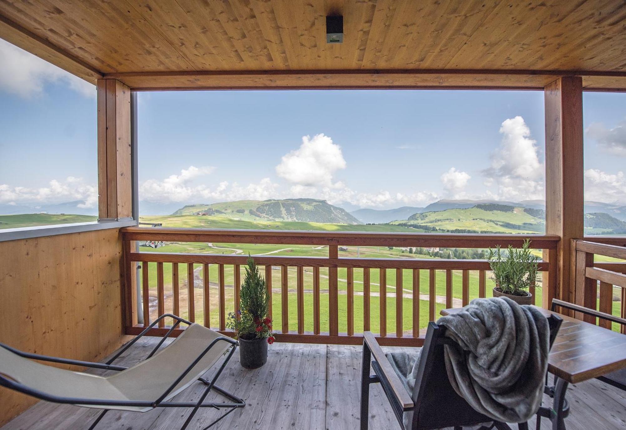 Hotel Goldknopf Alpe Di Siusi Buitenkant foto